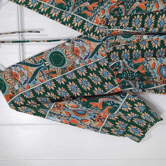 🖤 BOGOF!  Like New Effordam Abstract V Neck Front and Back - Picture 2 of 5